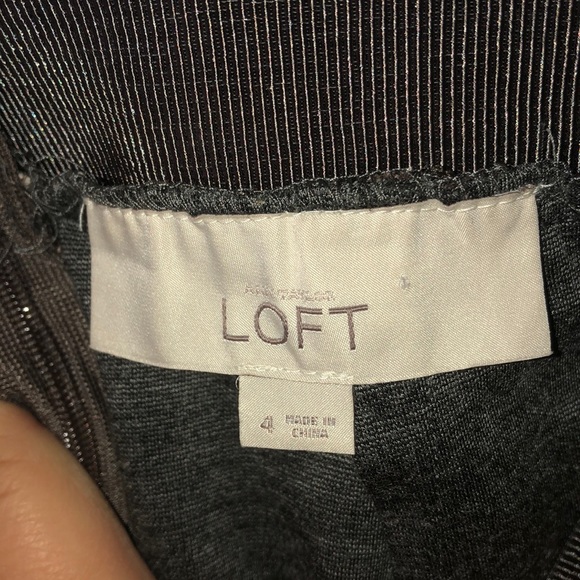 Ann Taylor Lace Overlay Brown / Gray Loft Pencil Skirt - Size 4 - Picture 9 of 11